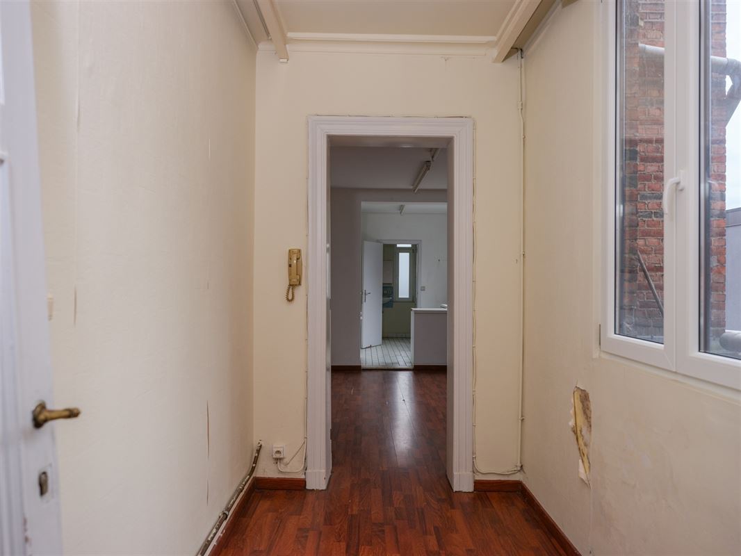 ruime rijwoning met polyvalent bijgebouw en tal van mogelijk