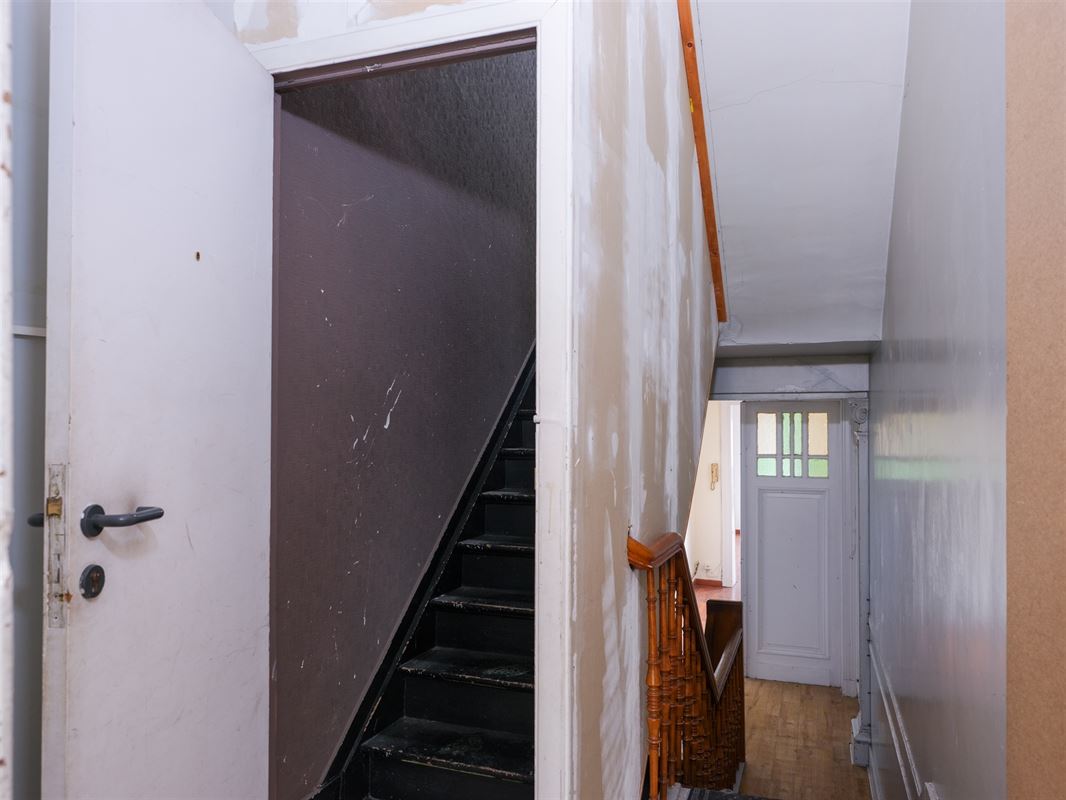 ruime rijwoning met polyvalent bijgebouw en tal van mogelijk