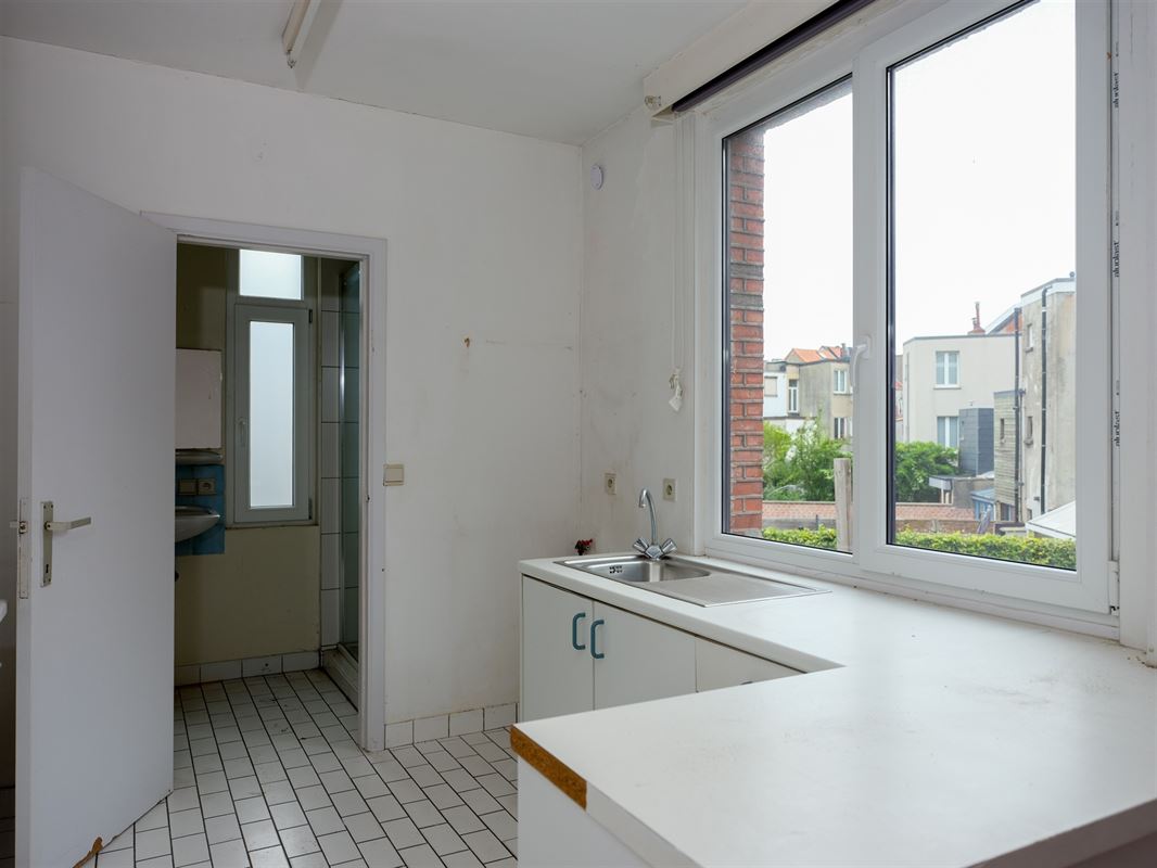 ruime rijwoning met polyvalent bijgebouw en tal van mogelijk