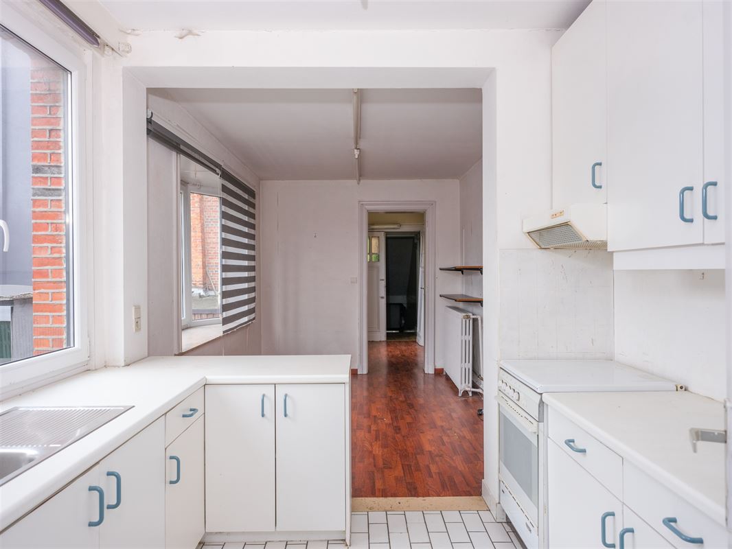 ruime rijwoning met polyvalent bijgebouw en tal van mogelijk