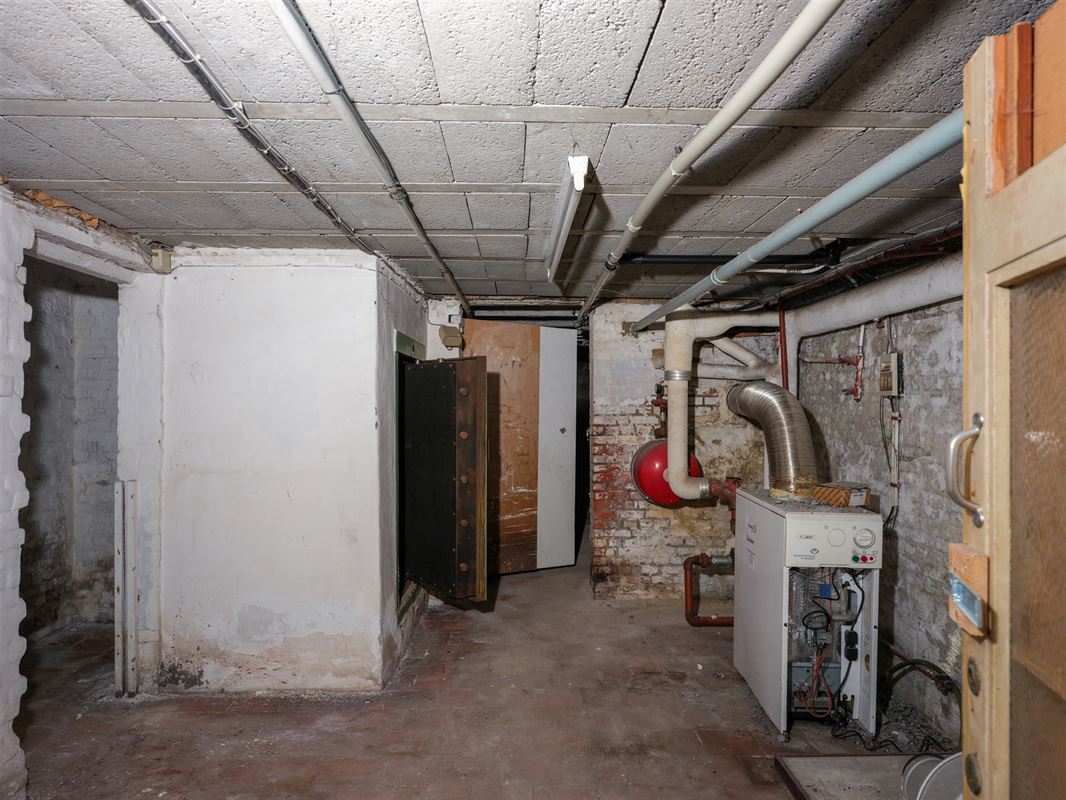 ruime rijwoning met polyvalent bijgebouw en tal van mogelijk