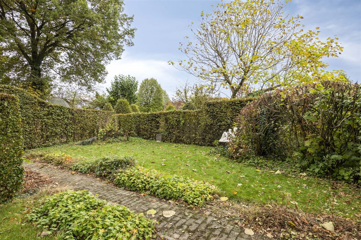 Karaktervolle art-deco woning met authentieke details 