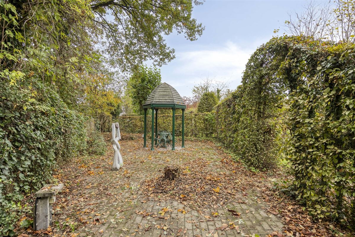 Karaktervolle art-deco woning met authentieke details 