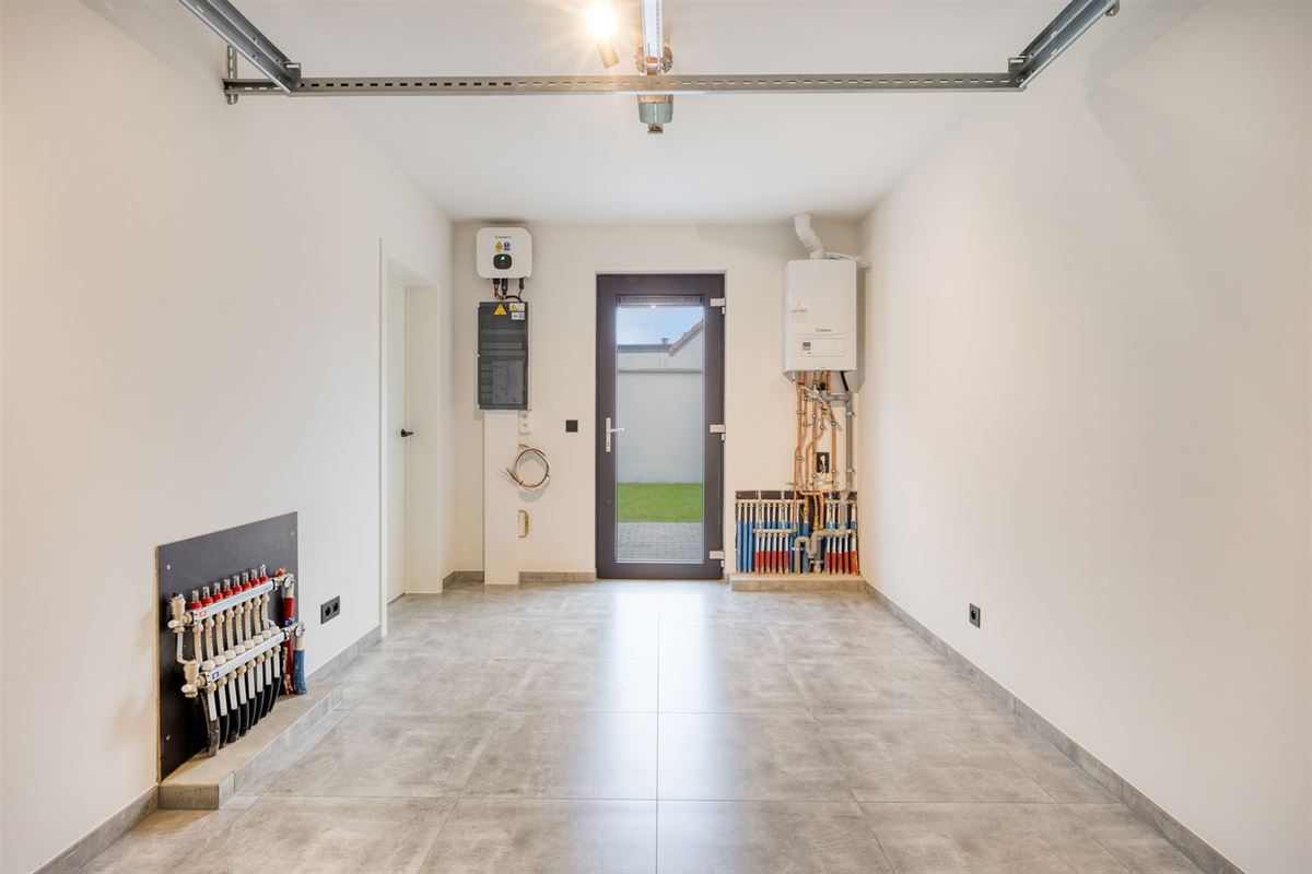 Moderne woning met 3 slaapkamers, 2 badkamers aan de vaart