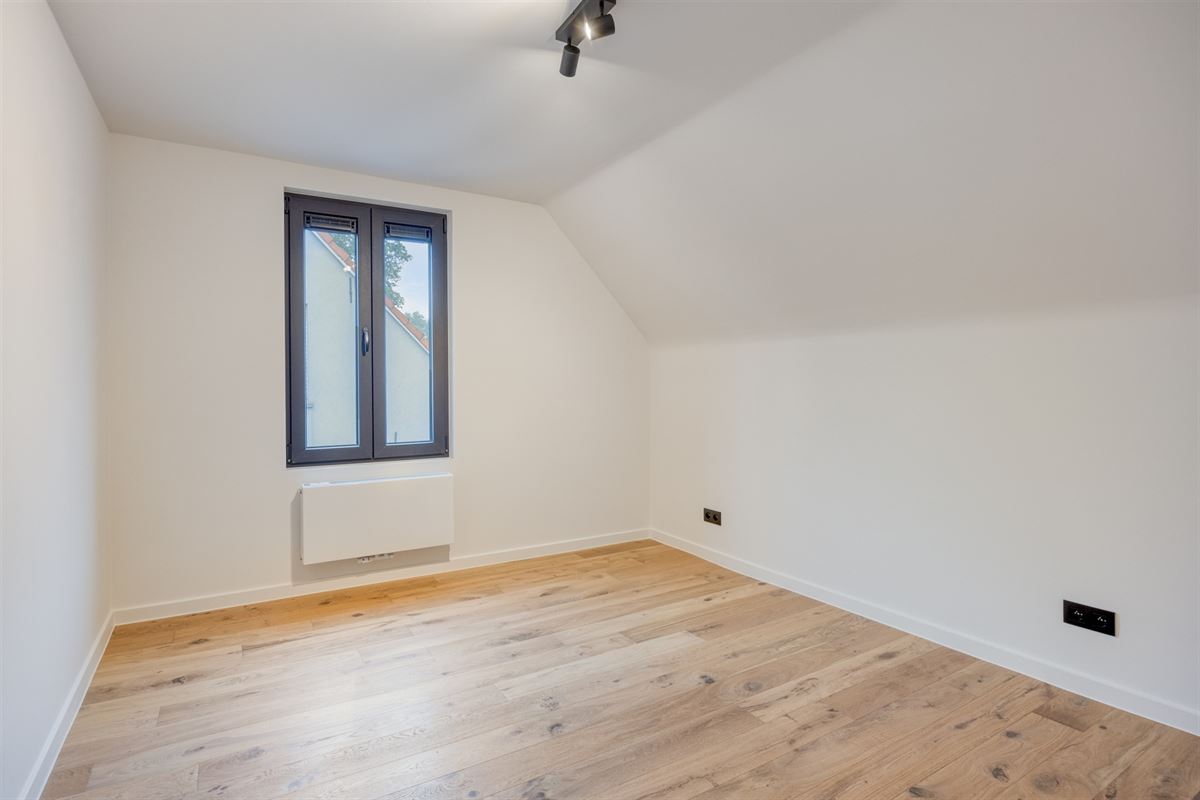 Moderne woning met 3 slaapkamers, 2 badkamers aan de vaart