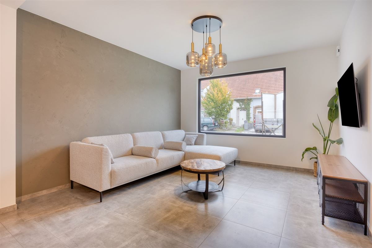 Moderne woning met 3 slaapkamers, 2 badkamers aan de vaart