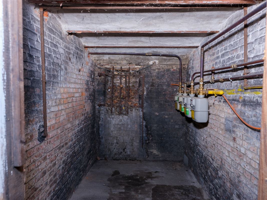 ruime rijwoning met polyvalent bijgebouw en tal van mogelijk