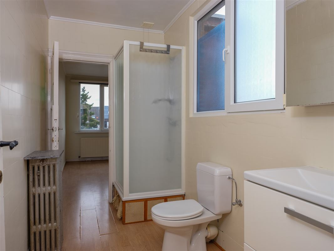 ruime rijwoning met polyvalent bijgebouw en tal van mogelijk