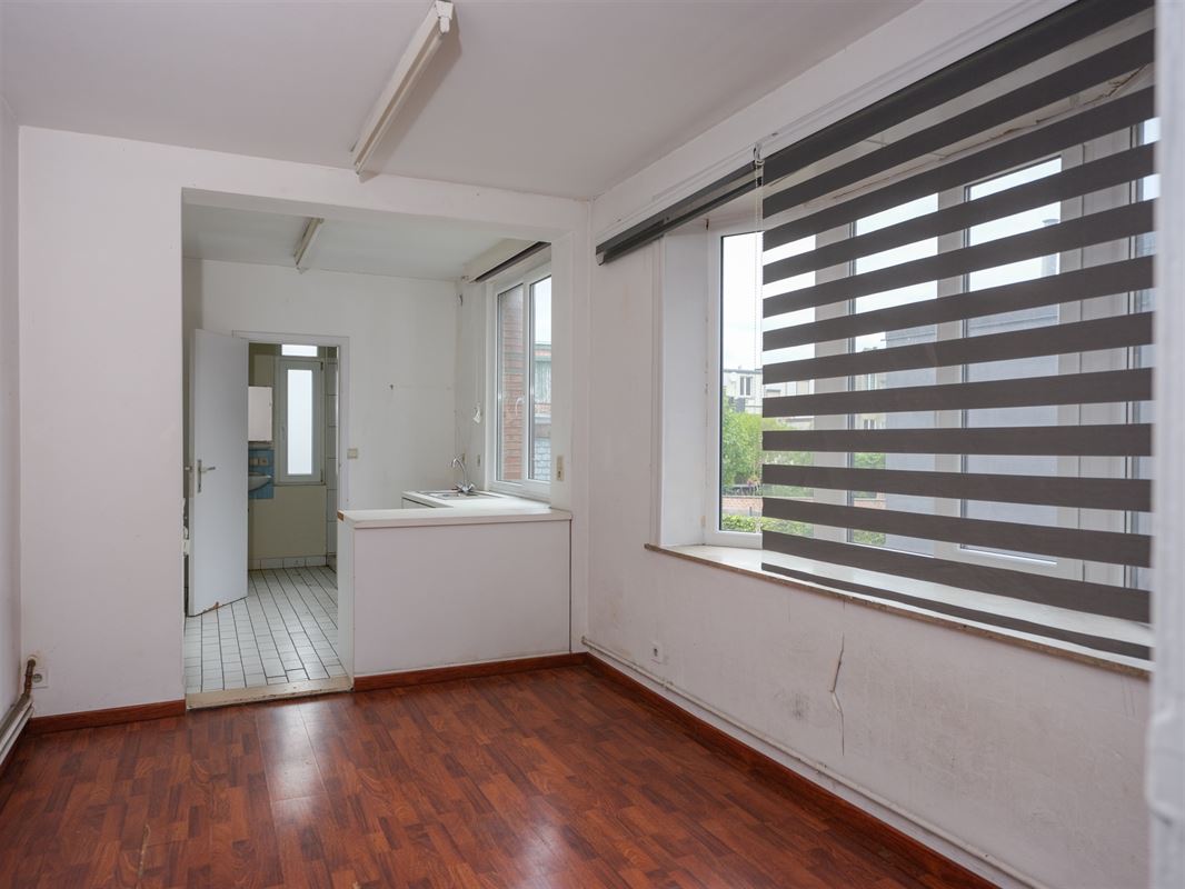 ruime rijwoning met polyvalent bijgebouw en tal van mogelijk