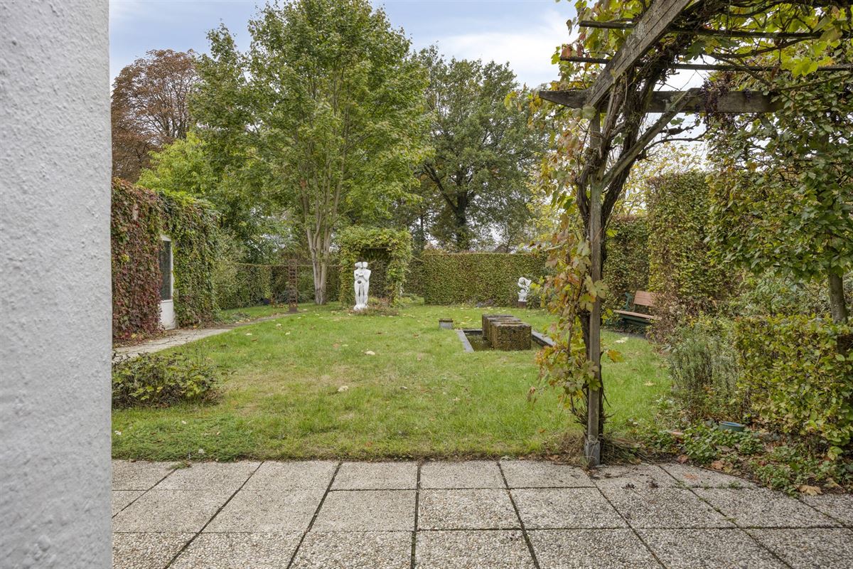 Karaktervolle art-deco woning met authentieke details 