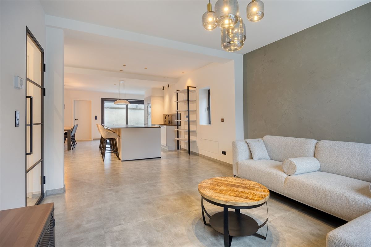 Moderne woning met 3 slaapkamers, 2 badkamers aan de vaart