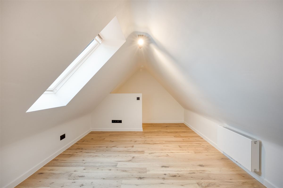 Moderne woning met 3 slaapkamers, 2 badkamers aan de vaart