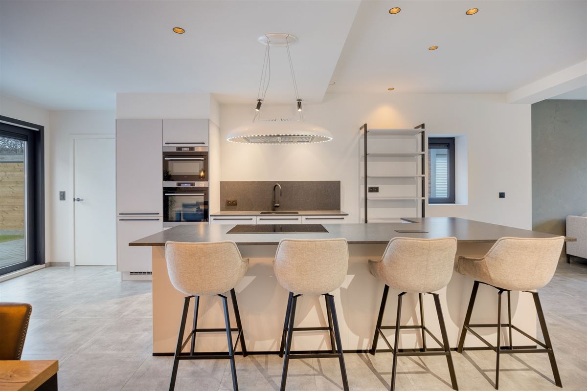 Moderne woning met 3 slaapkamers, 2 badkamers aan de vaart