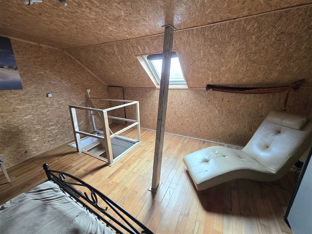 Gezinswoning met 4 slaapkamers en zonnige tuin