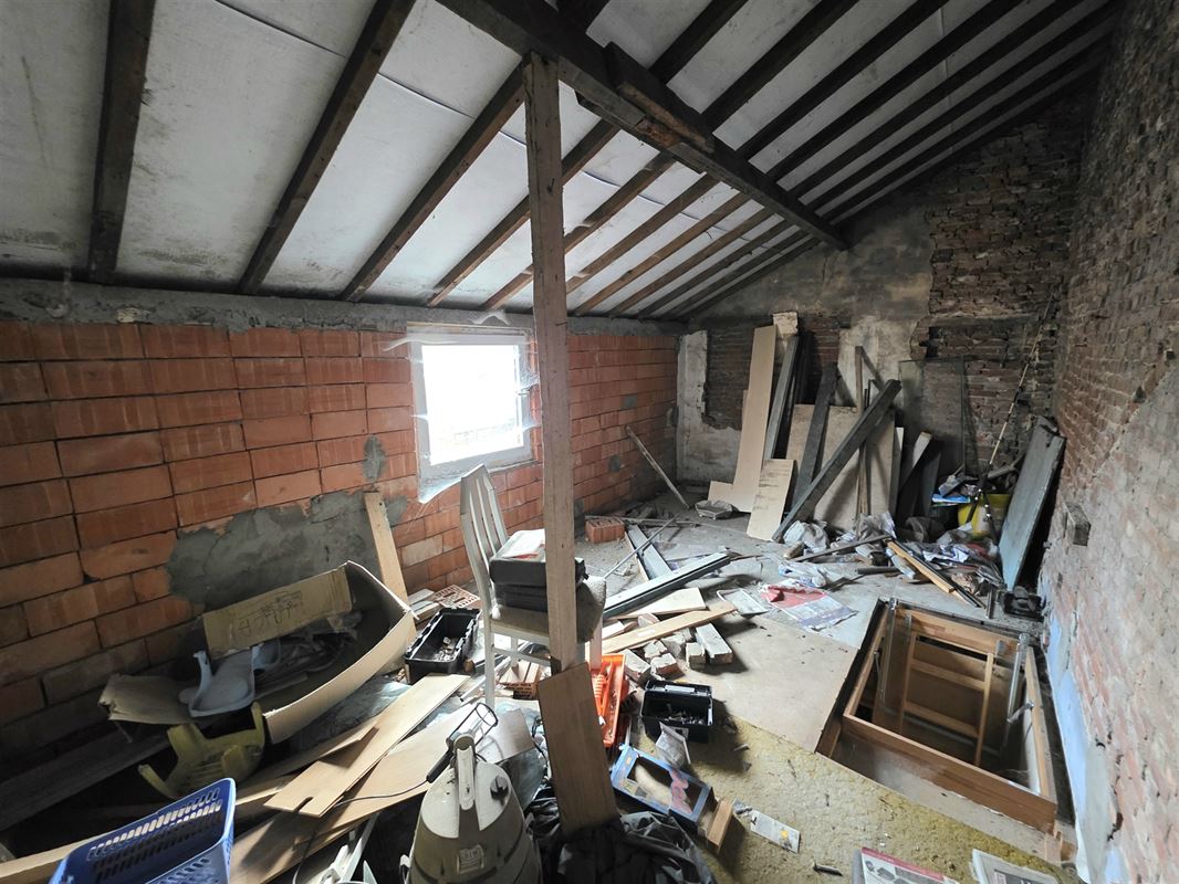 Gezinswoning met 4 slaapkamers en zonnige tuin