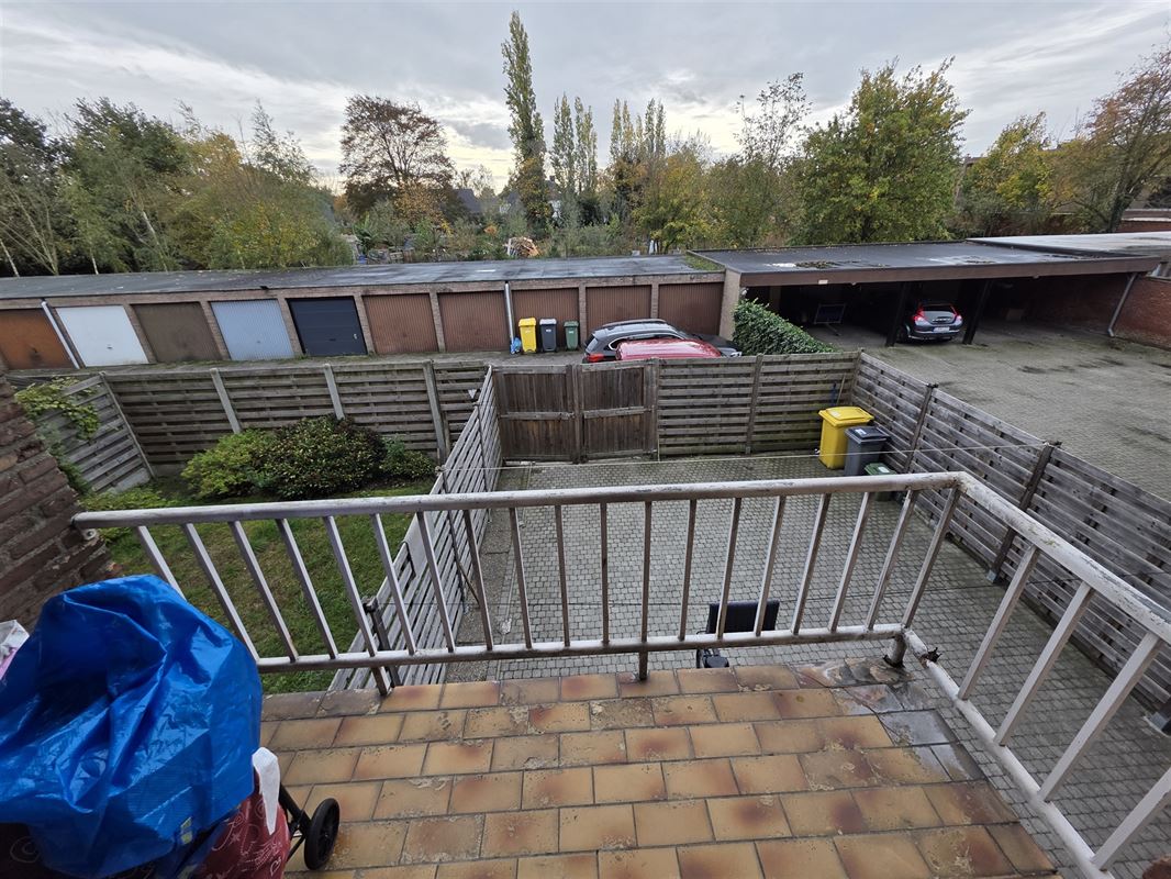 Instapklaar 2-slaapkamer appartement met terras en garage