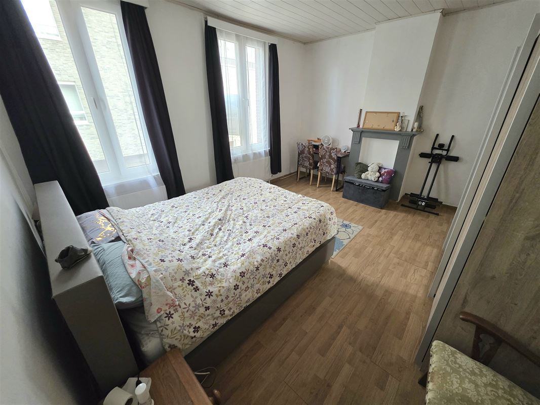 Gezinswoning met 4 slaapkamers en zonnige tuin