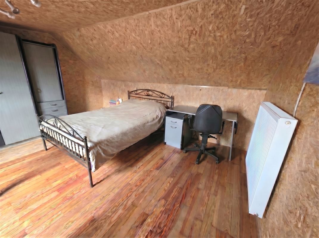 Gezinswoning met 4 slaapkamers en zonnige tuin