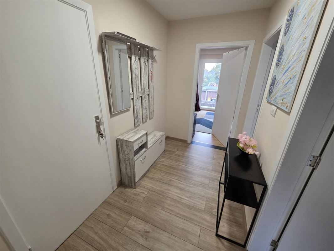 Instapklaar 2-slaapkamer appartement met terras en garage