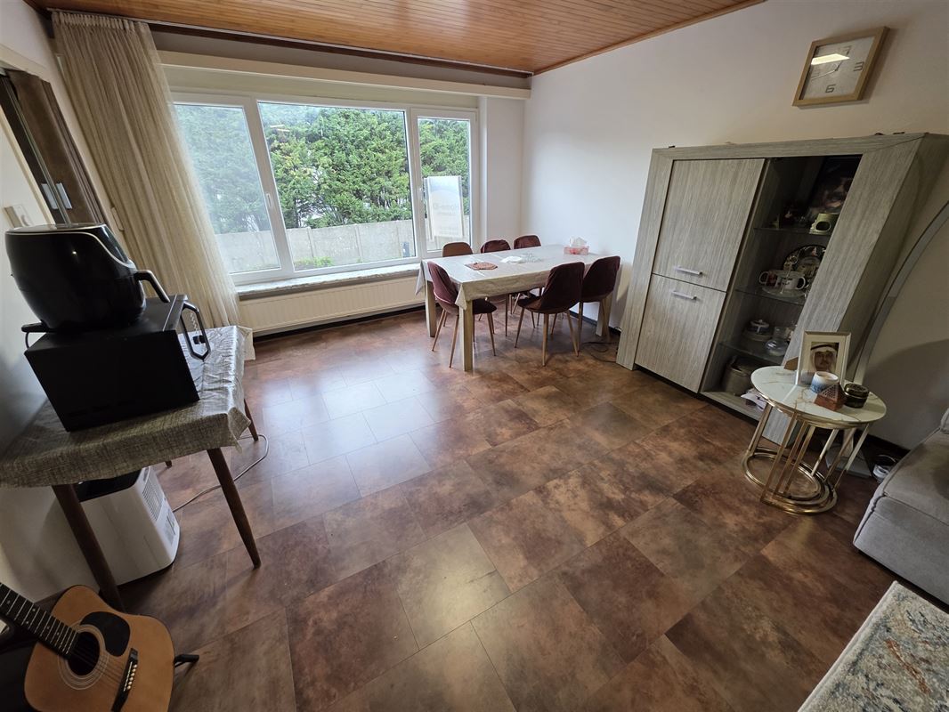 Lichtrijk appartement met 2 slaapkamers, terras en garagebox