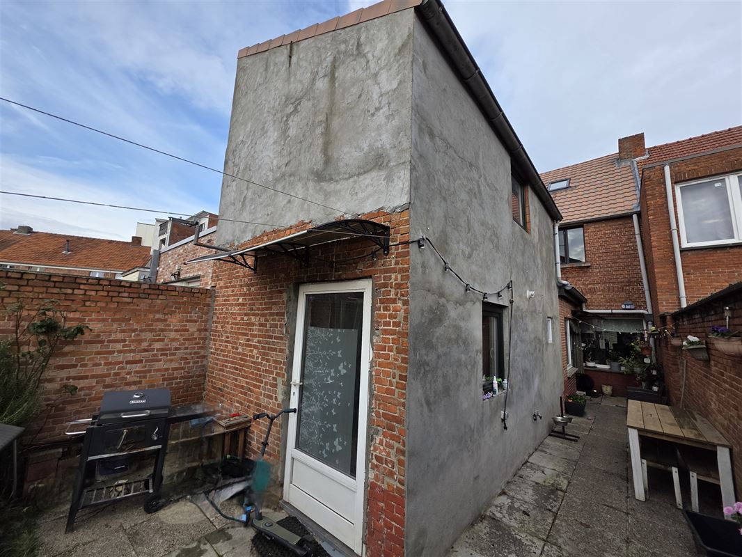 Gezinswoning met 4 slaapkamers en zonnige tuin