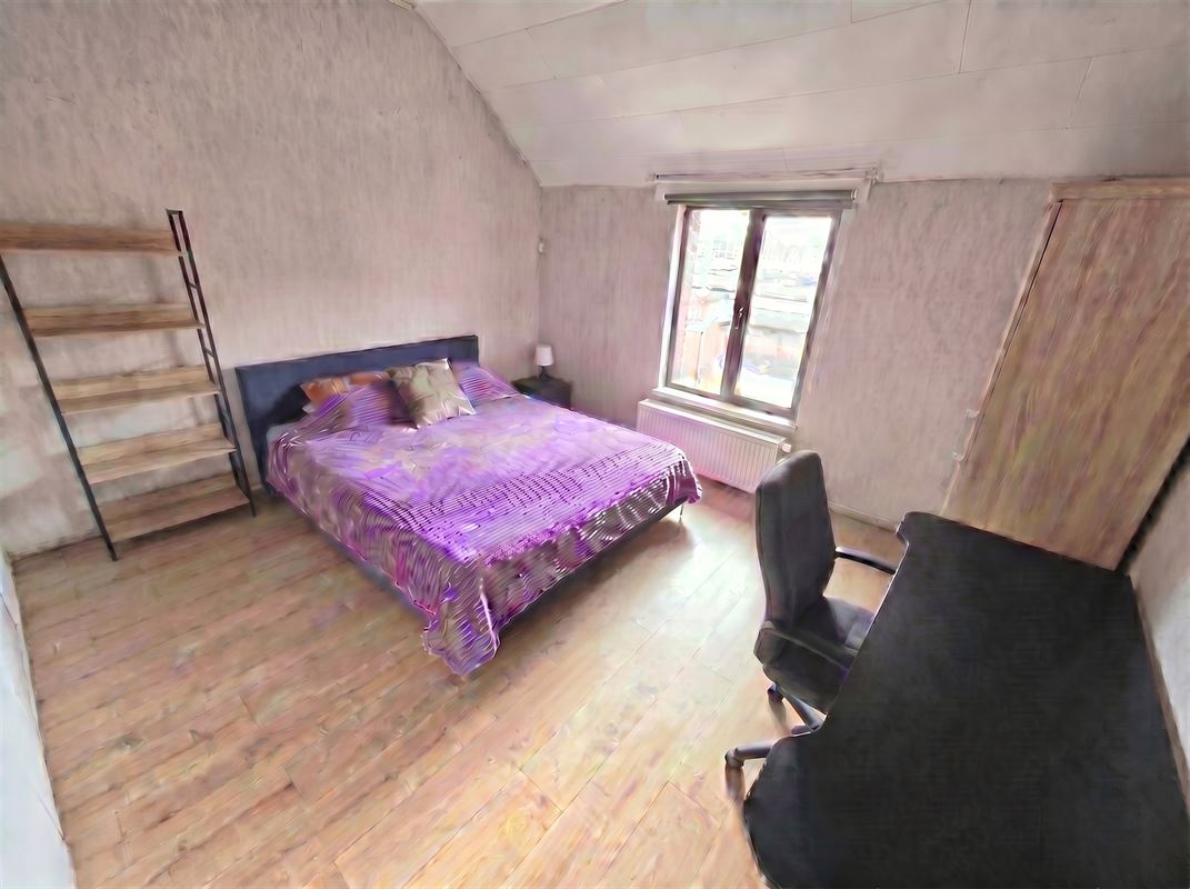 Gezinswoning met 4 slaapkamers en zonnige tuin