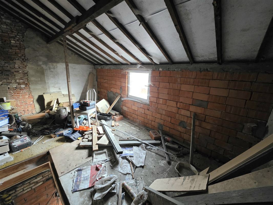 Gezinswoning met 4 slaapkamers en zonnige tuin