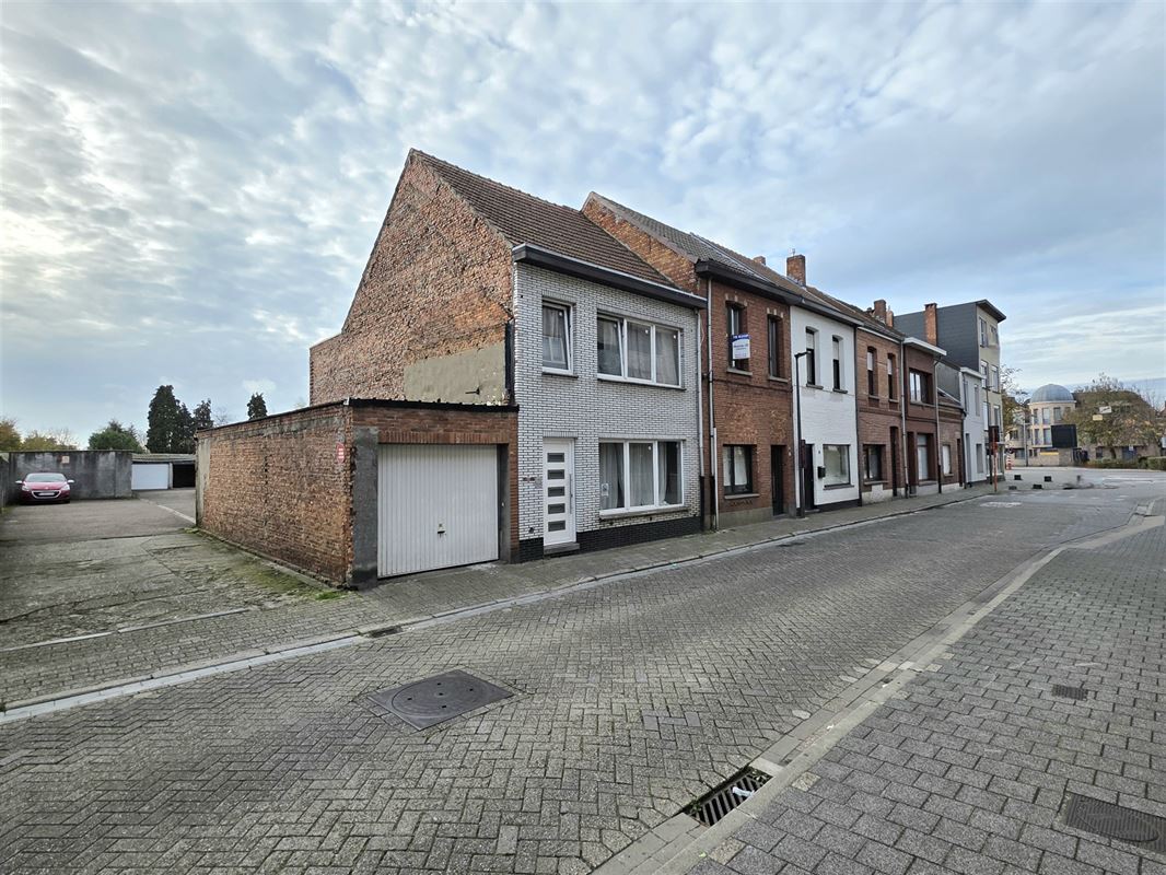 Gezinswoning met 4 slaapkamers en zonnige tuin