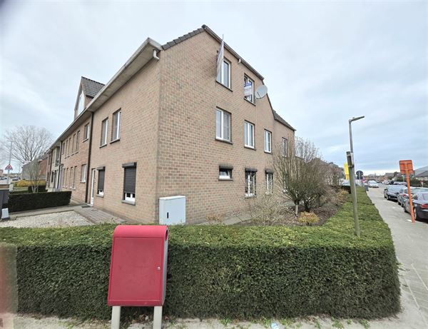 Instapklaar appartement met 2 slpks en garage in centrum