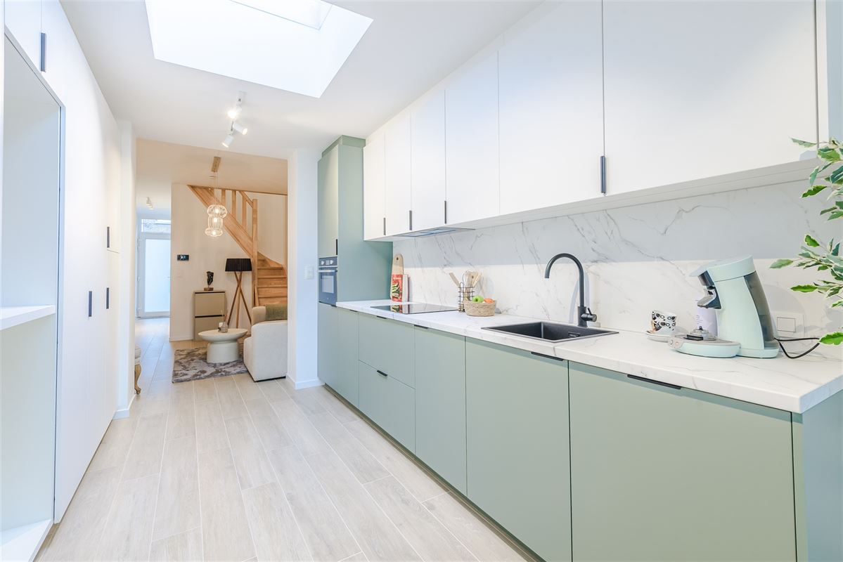 uniek gerenoveerde stadswoning met 4 slks en tuin