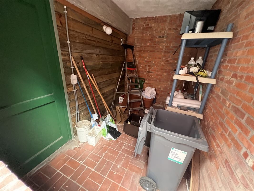 Opbrengsteigendom met 4 appartementen en tuin