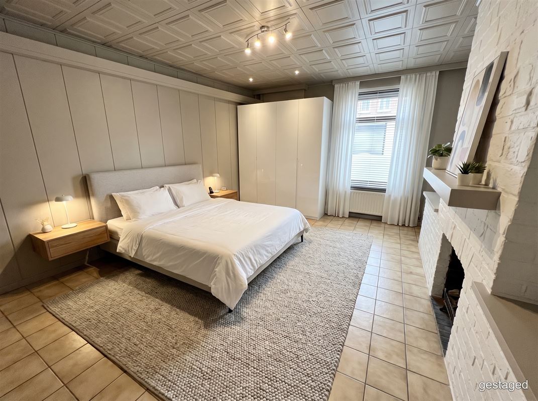 Hoekwoning nabij het centrum