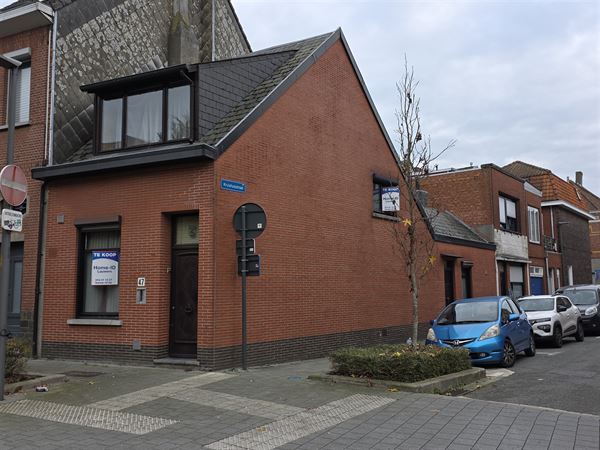 Hoekwoning nabij het centrum