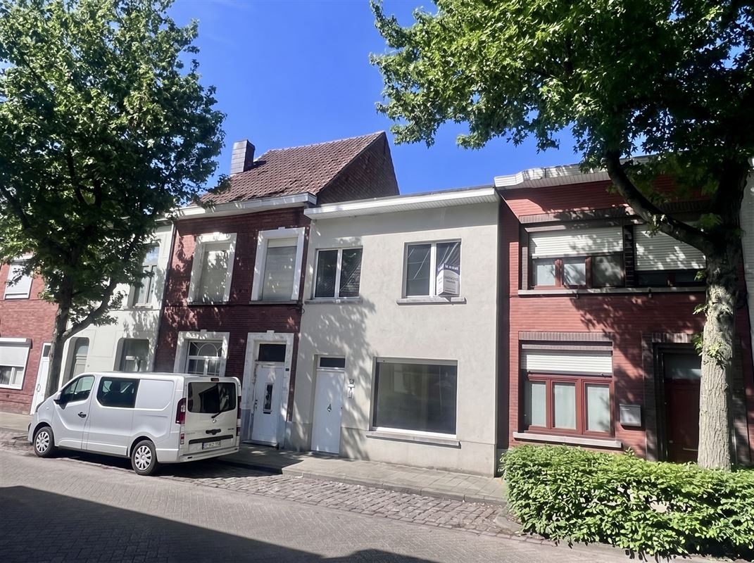 Huis met 3 slaapkamers en koer
