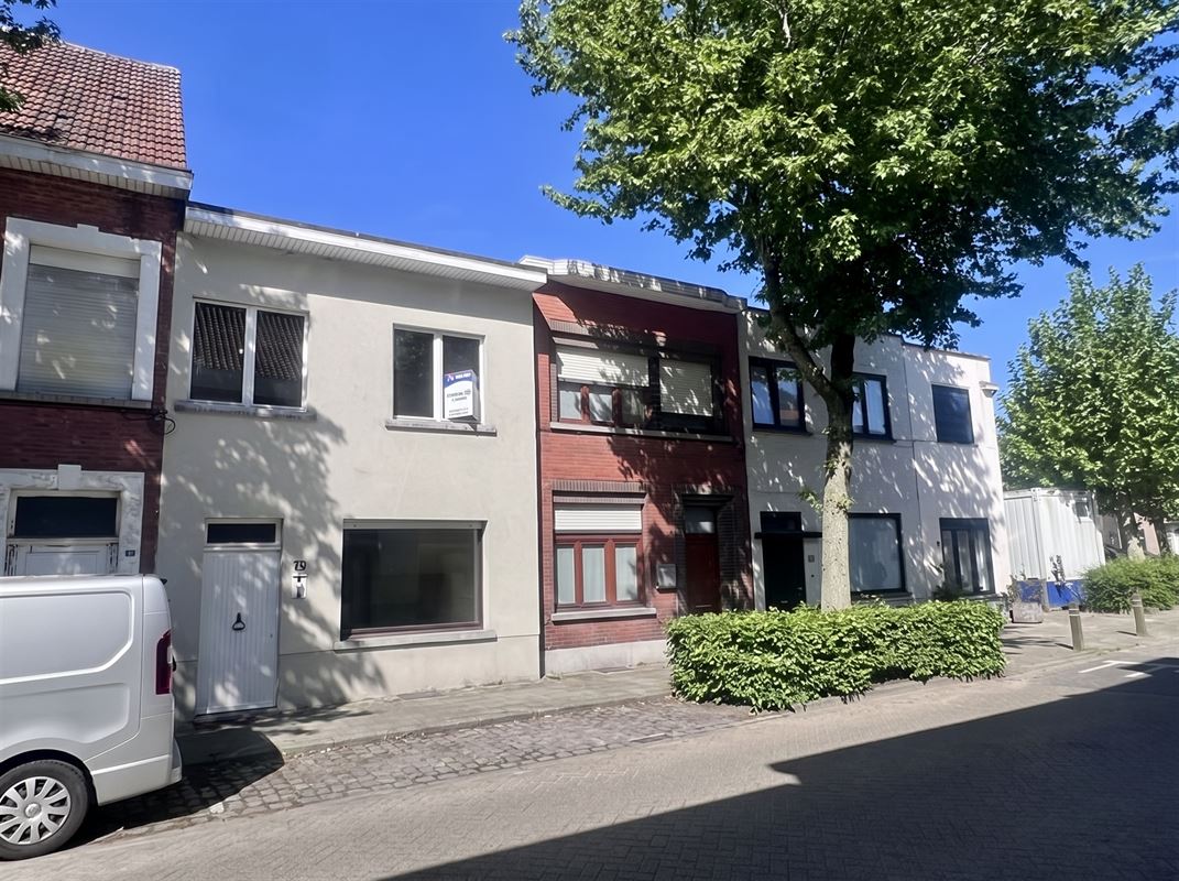 Huis met 3 slaapkamers en koer