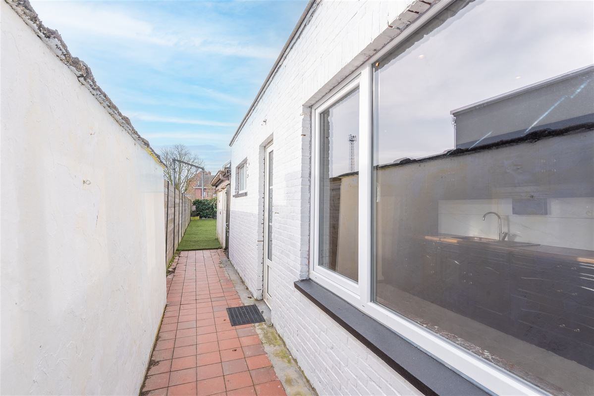 Gerenoveerde ruime gezinswoning met 4 slpks