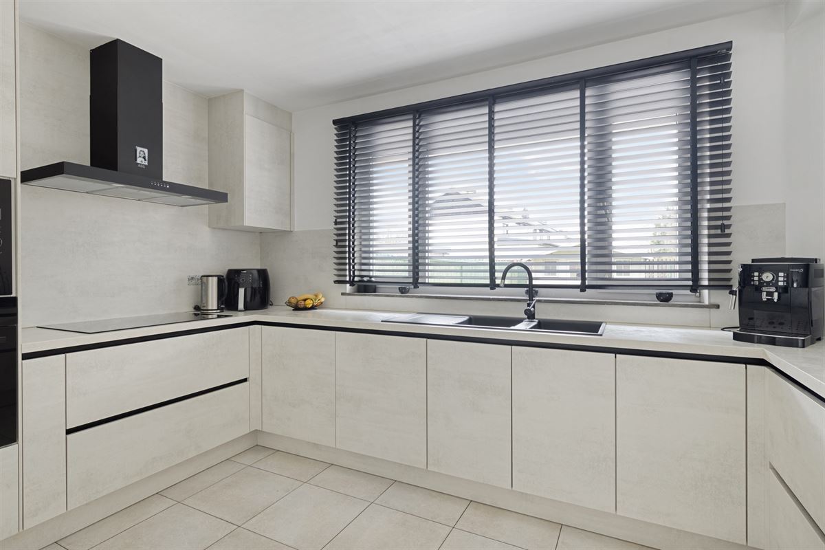 Gezinswoning met garage en mogelijkheid tot 4 slaapkamers