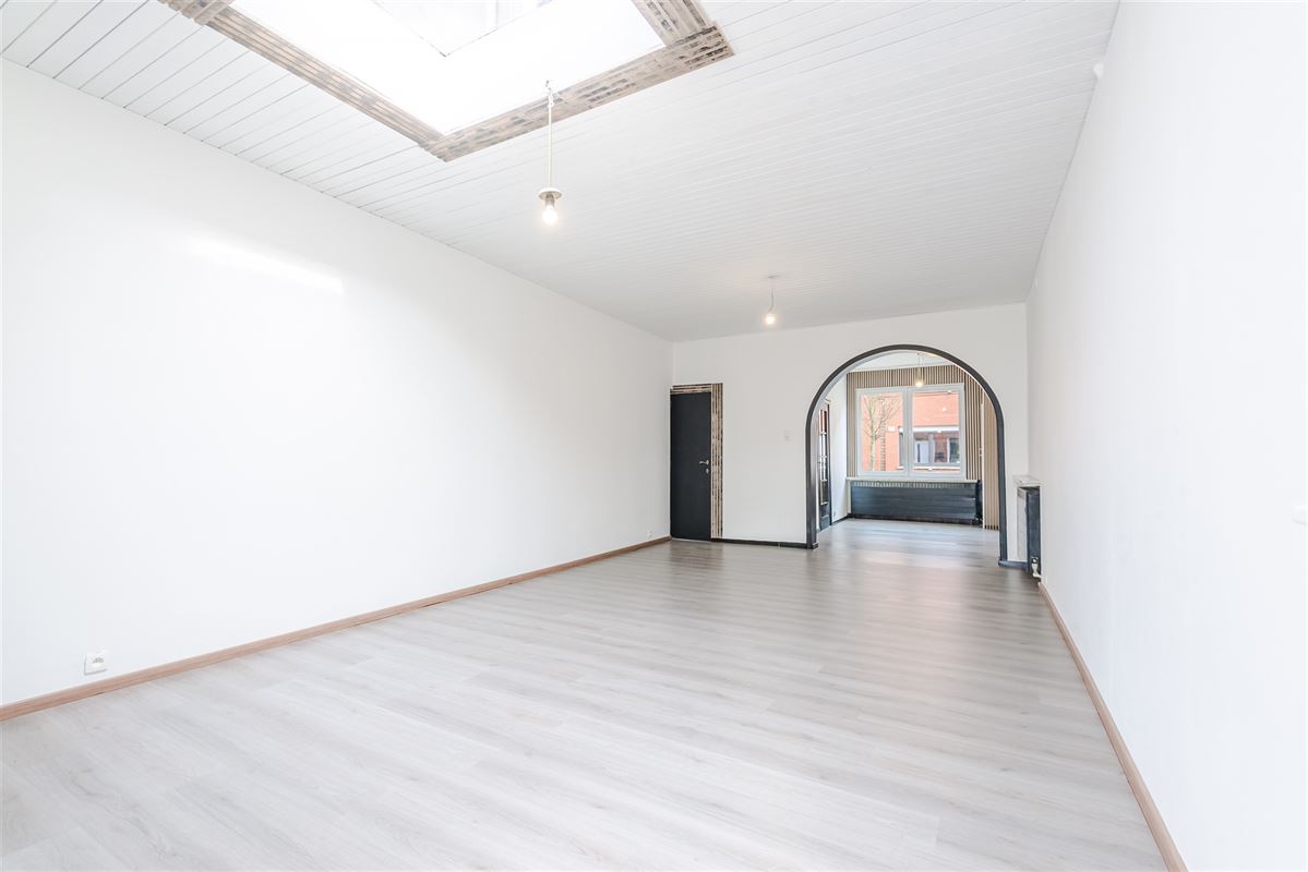 Gerenoveerde ruime gezinswoning met 4 slpks