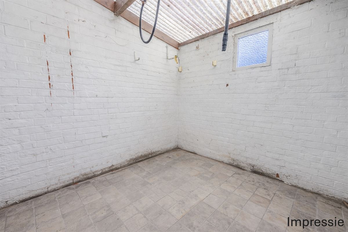 woning met 4 à 5 slaapkamers, leuke tuin en garage met oprit