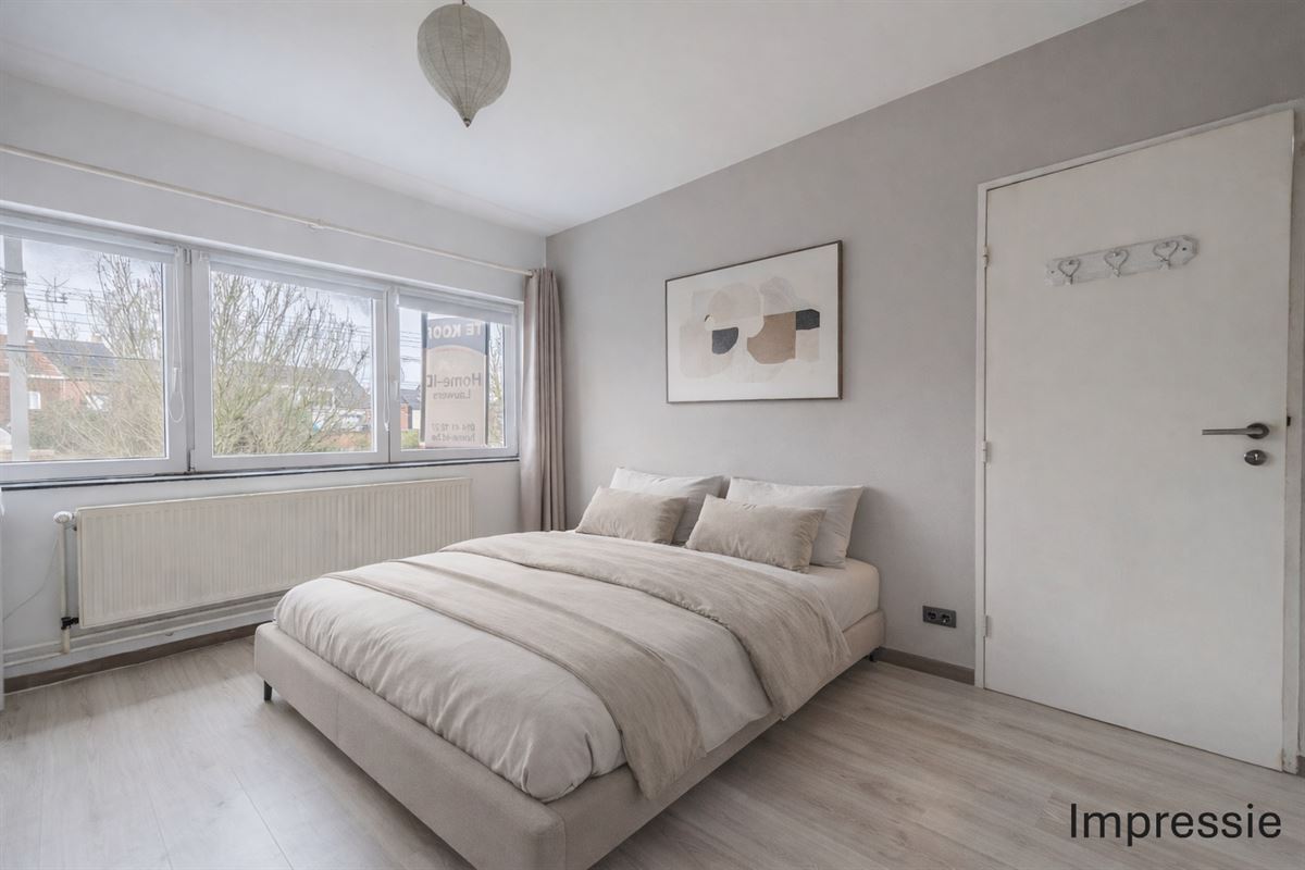 woning met 4 à 5 slaapkamers, leuke tuin en garage met oprit