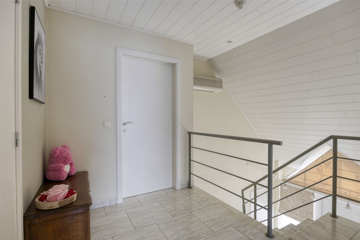 Exclusieve villa, extra garage en zonnige tuin op 1.100 m²