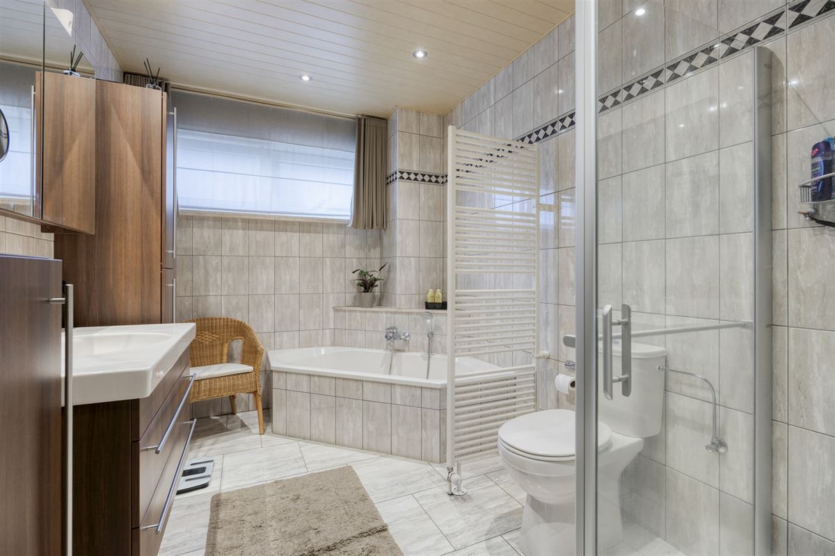 Exclusieve villa, extra garage en zonnige tuin op 1.100 m²