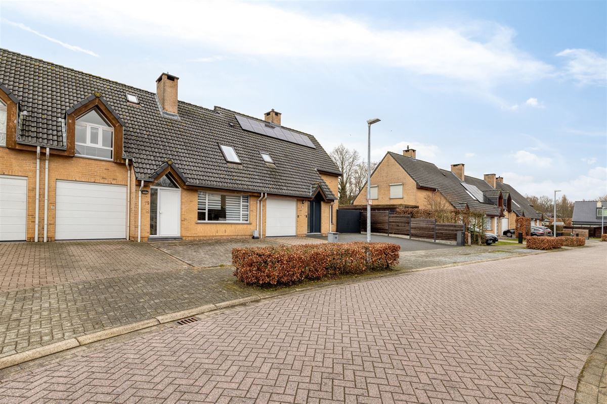 Gezinswoning met garage en mogelijkheid tot 4 slaapkamers