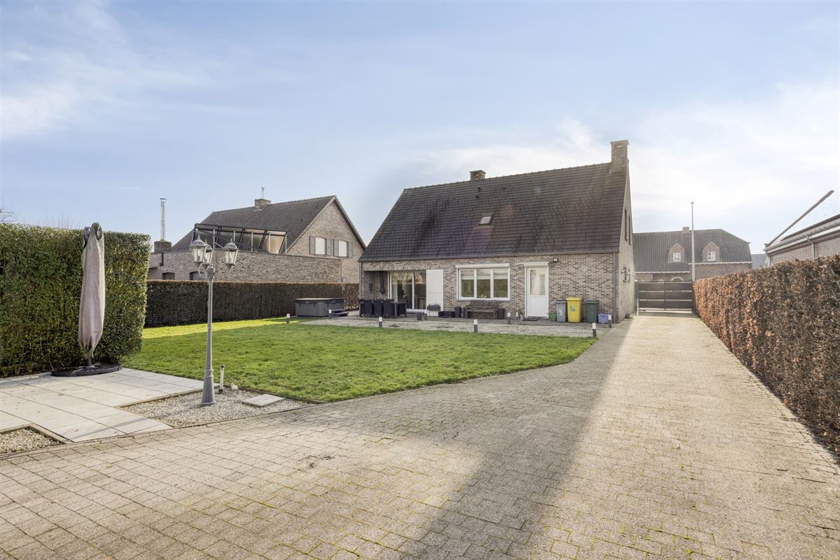 Exclusieve villa, extra garage en zonnige tuin op 1.100 m²