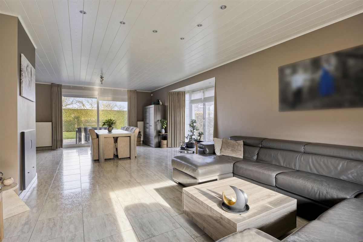 Exclusieve villa, extra garage en zonnige tuin op 1.100 m²