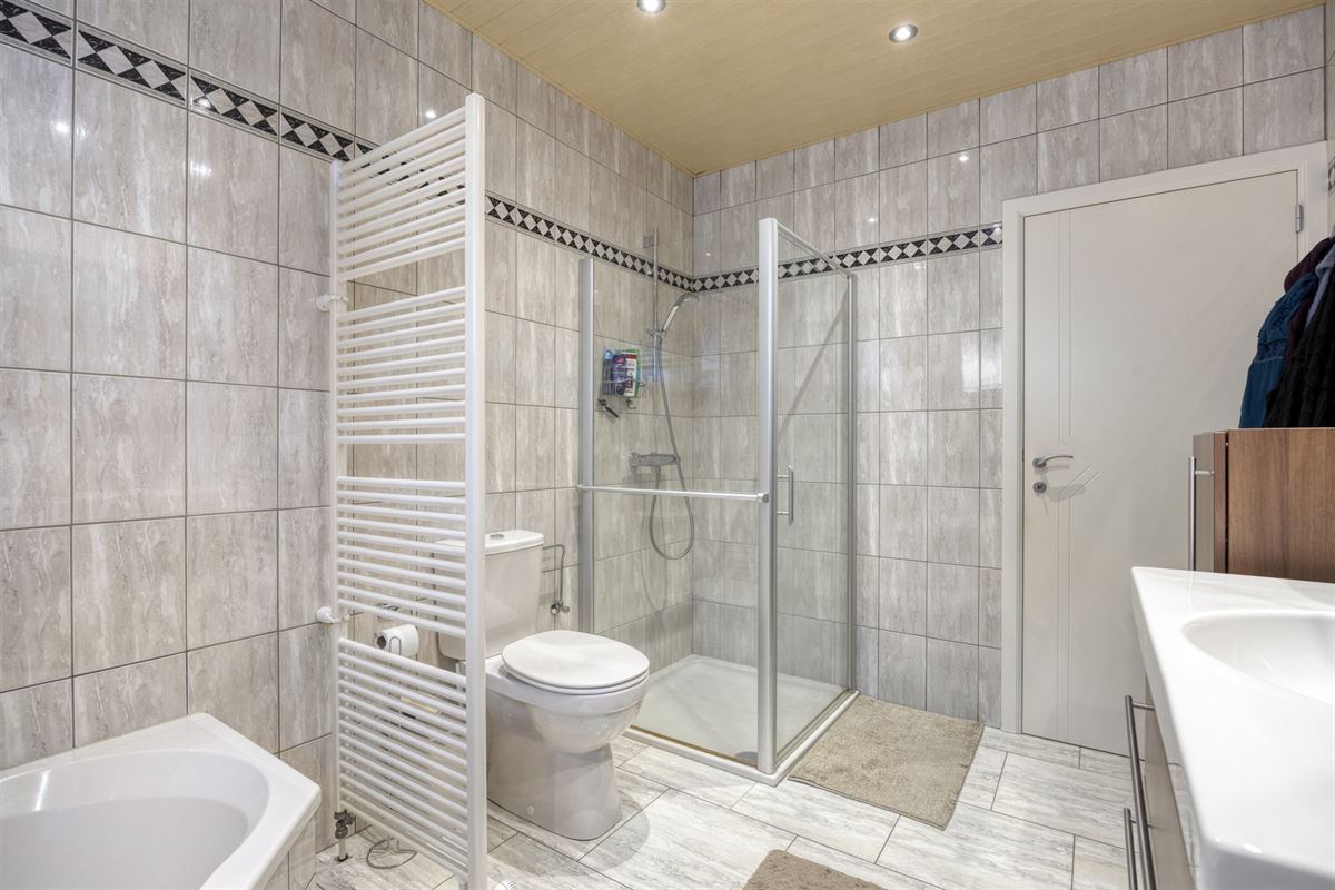 Exclusieve villa, extra garage en zonnige tuin op 1.100 m²