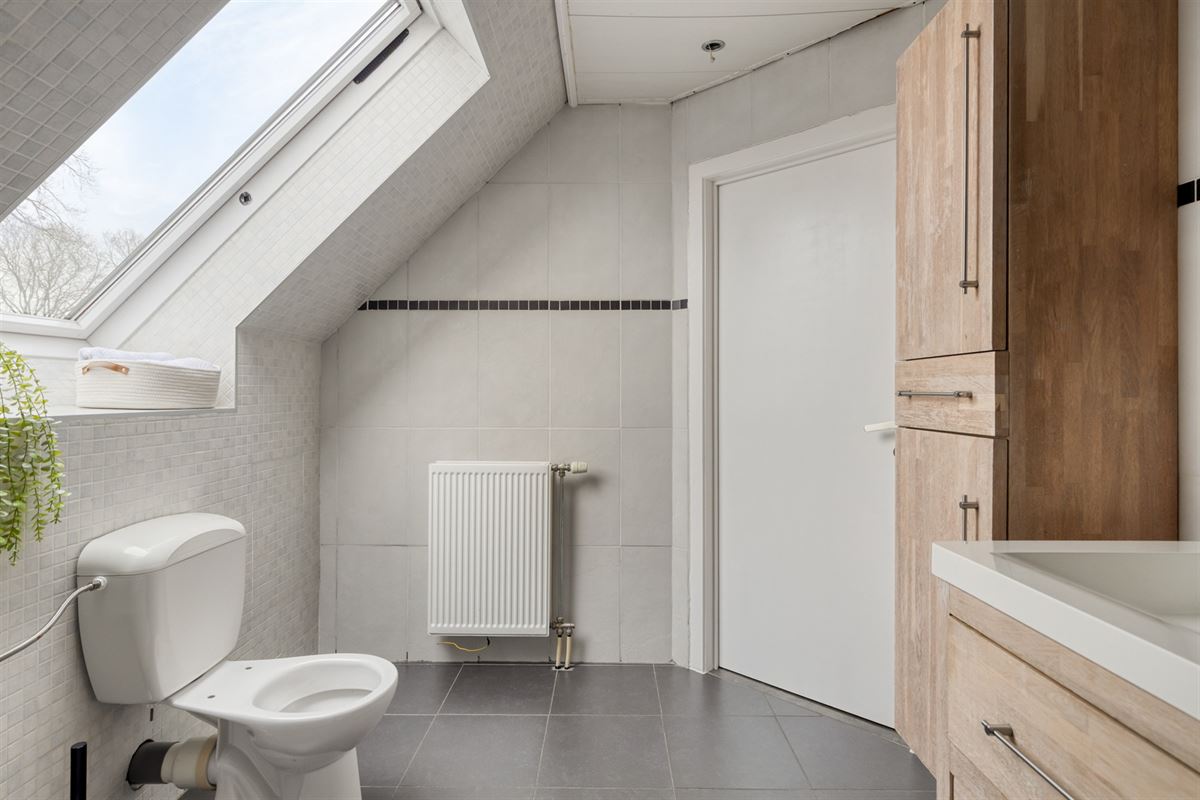 Gezinswoning met garage en mogelijkheid tot 4 slaapkamers