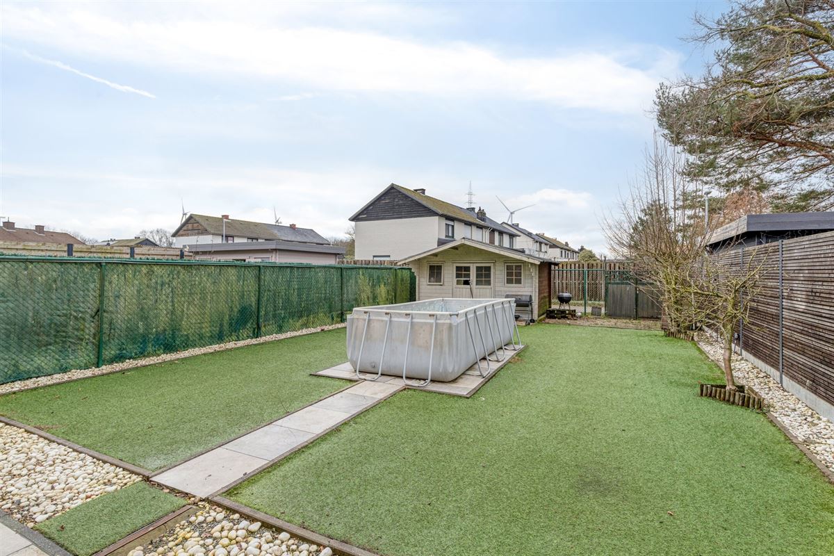 Gezinswoning met garage en mogelijkheid tot 4 slaapkamers
