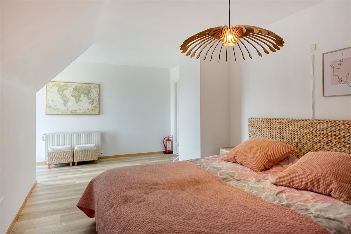 Instapklare tijdloze villa met 5 slpks op ca. 2000 m²