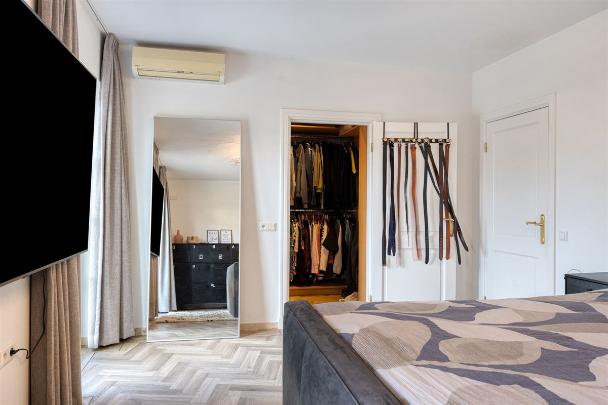 Instapklare tijdloze villa met 5 slpks op ca. 2000 m²